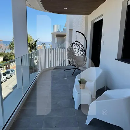 Homiday - Waterfront Roseto Appartement