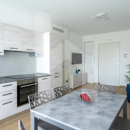 Homiday - Waterfront Roseto Appartement *