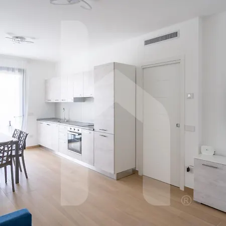 Homiday - Waterfront Roseto Appartement *