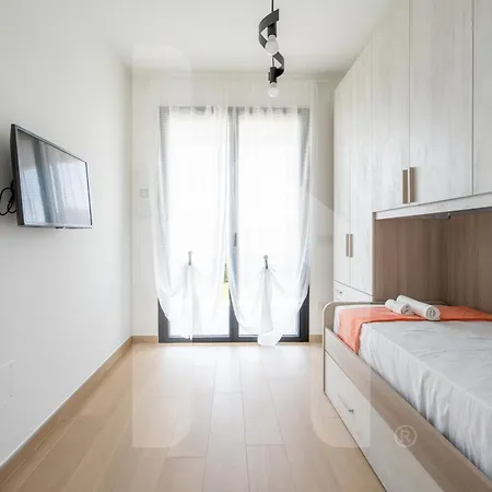 Homiday - Waterfront Roseto