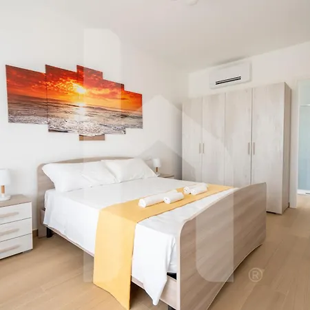 Homiday - Waterfront Roseto Appartement