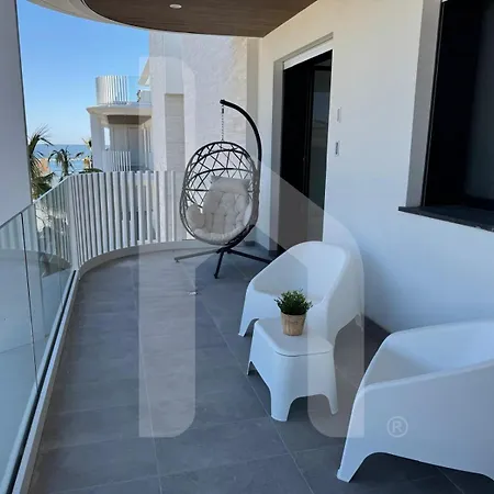 Homiday - Waterfront Roseto Apartamento