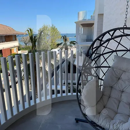 Homiday - Waterfront Roseto Apartmán *